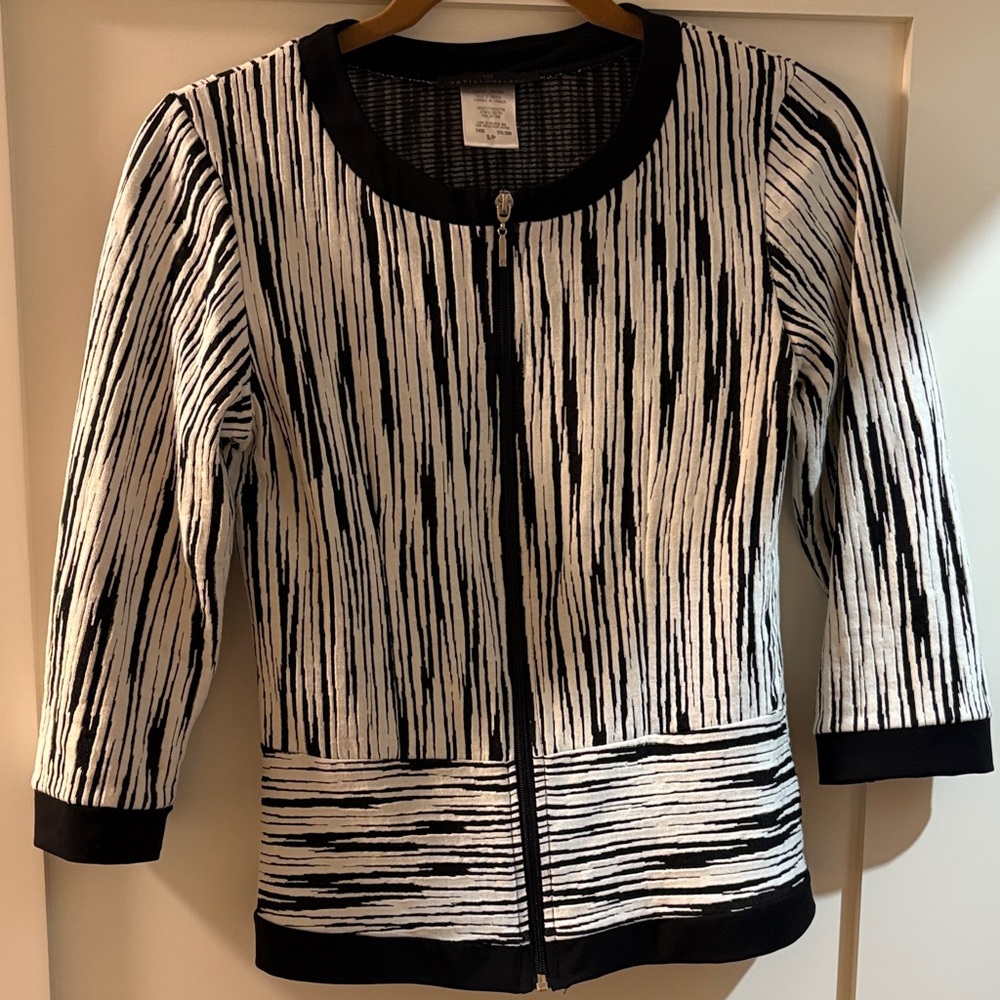 Papillon Blanc Striped Black and White Cotton Jacket (3/4 sleeve)